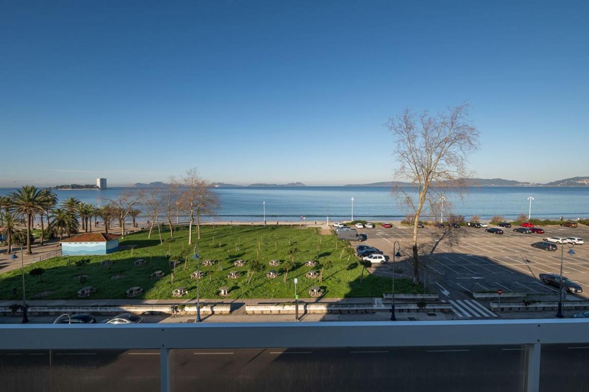 Primera Linea De Playa Samil Costa Con Garaje Incluido Vigo Extérieur photo