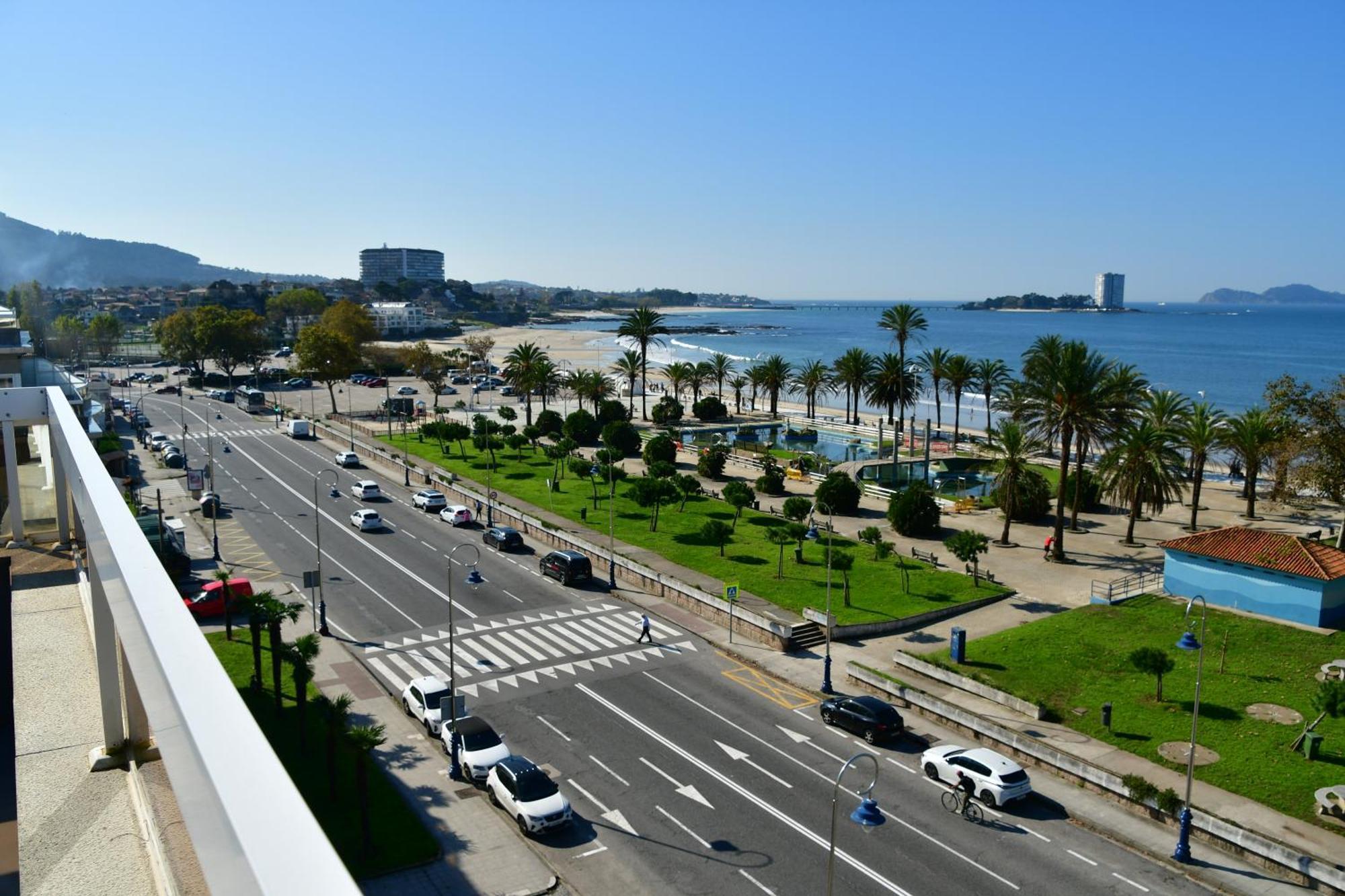 Primera Linea De Playa Samil Costa Con Garaje Incluido Vigo Extérieur photo